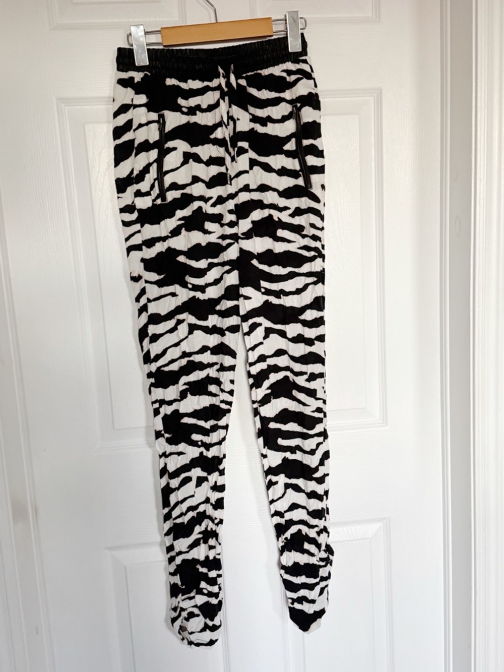 Material Girl Black & White Zebra-Print Jogger Waistband
